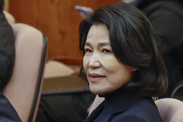 이진숙 방송통신위원장이 23일 오전 서울 종로구 헌법재판소 대심판정에서 열린 방통위원장 탄핵심판 청구 사건 선고에 출석해 있다. 연합뉴스